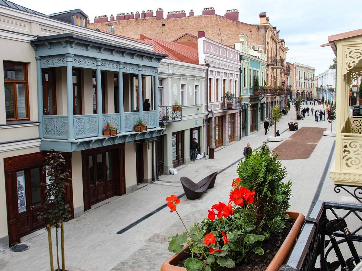 Q&B House Hotel Tbilisi Exterior photo