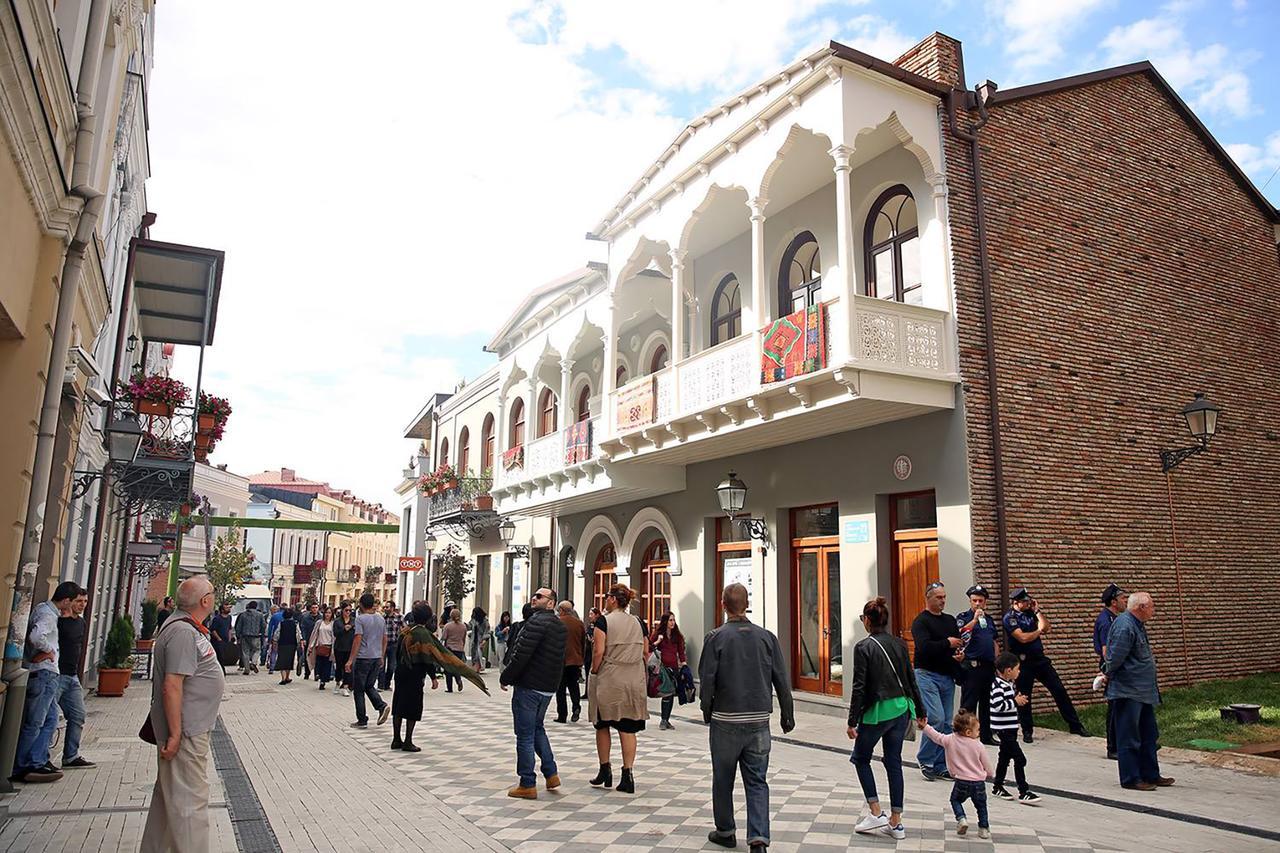 Q&B House Hotel Tbilisi Exterior photo